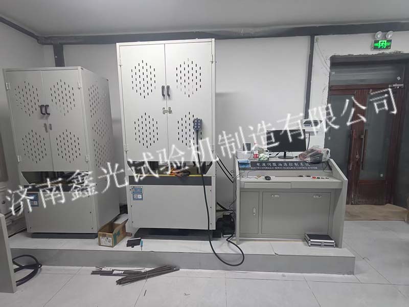 液压万能试验机